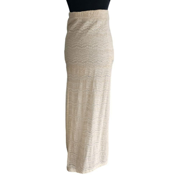 Very J Crochet style boho cream skirt size small - Picture 2 of 5